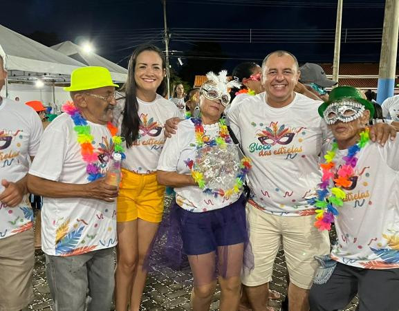 Bloco das Estrelas: grupo de idosos do CRAS comemora o Carnaval em Jardim do Mulato