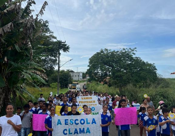 Prefeitura de Jardim do Mulato promove Caminhada pela Paz nas Escolas