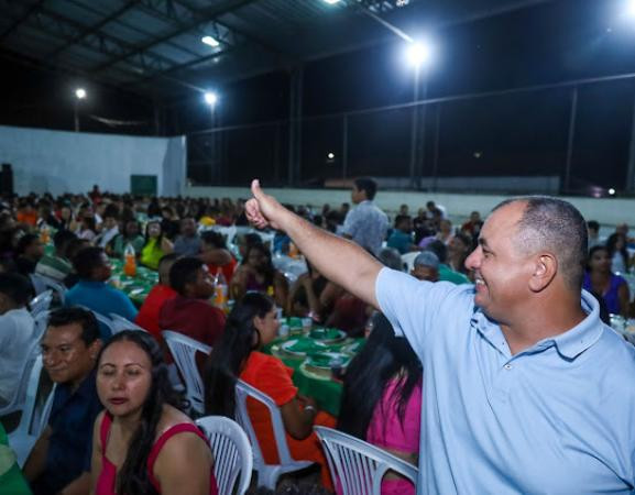 Prefeitura de Jardim do Mulato realiza confraternização com servidores